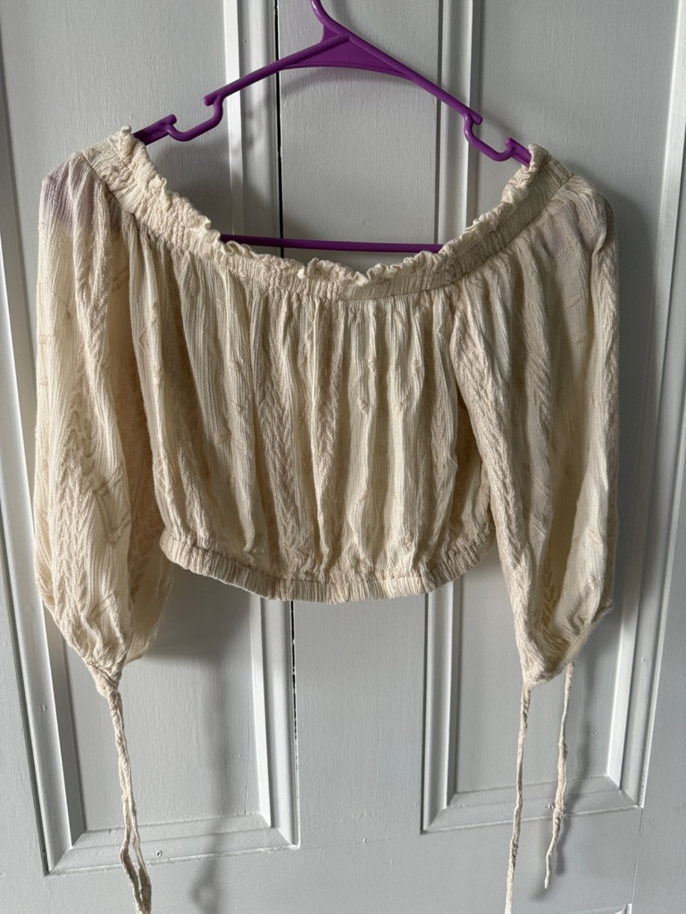 ILLA ILLA Cream Off-the-Shoulder Cropped Peasant Top